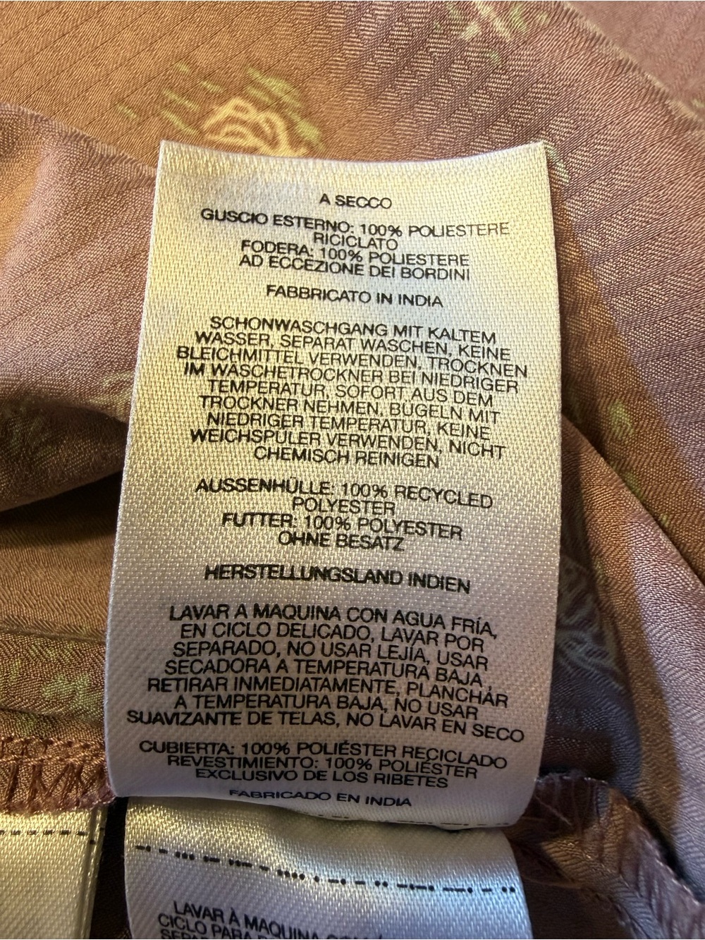 Columbia Men's Button-Down Shirt in Dusty Mauve with Subtle Print - Picture 5 of 6